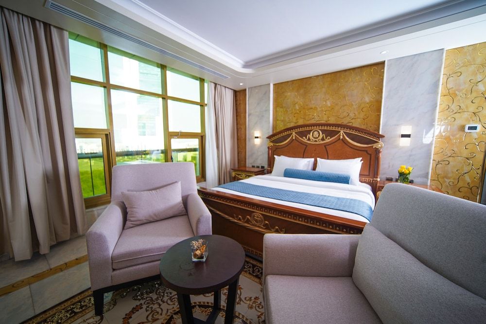 AG Hotel Executive Double Suite with Queen Bed 2