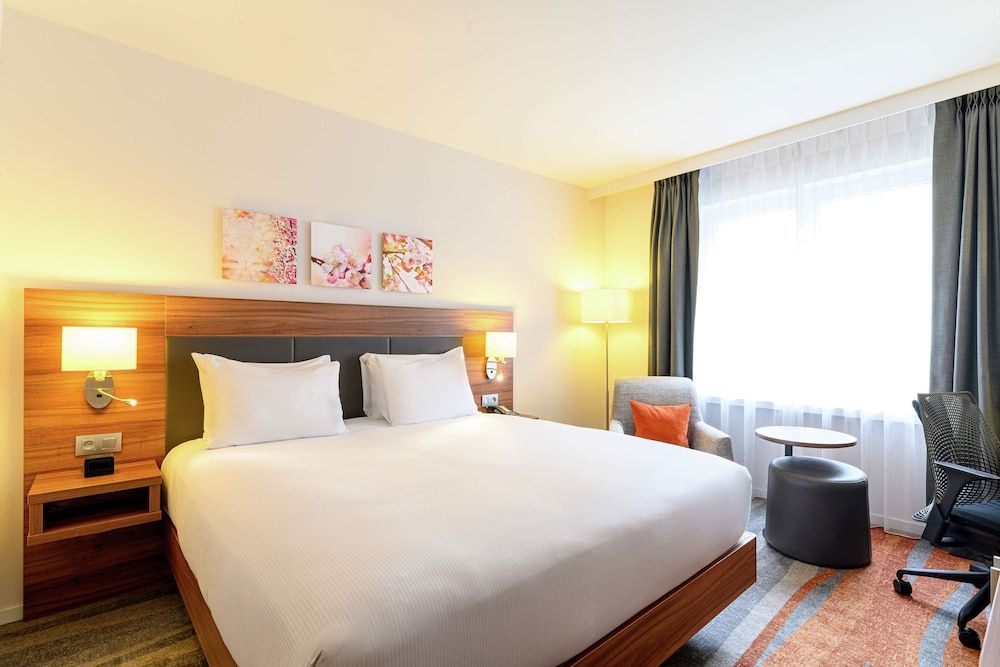 Hilton Garden Inn Brussels City Centre King Room 4