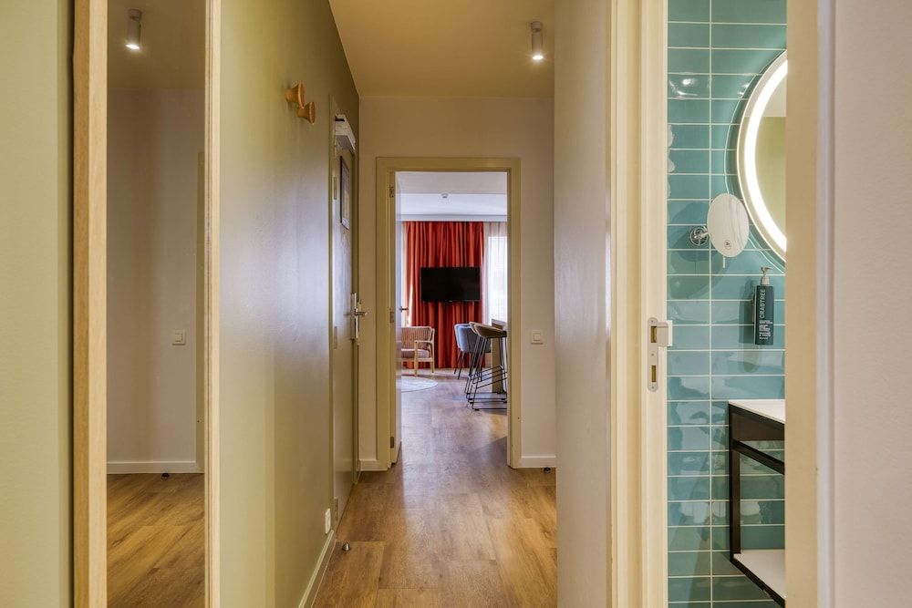 undefined Hilton Garden Inn Brussels City Centre 2