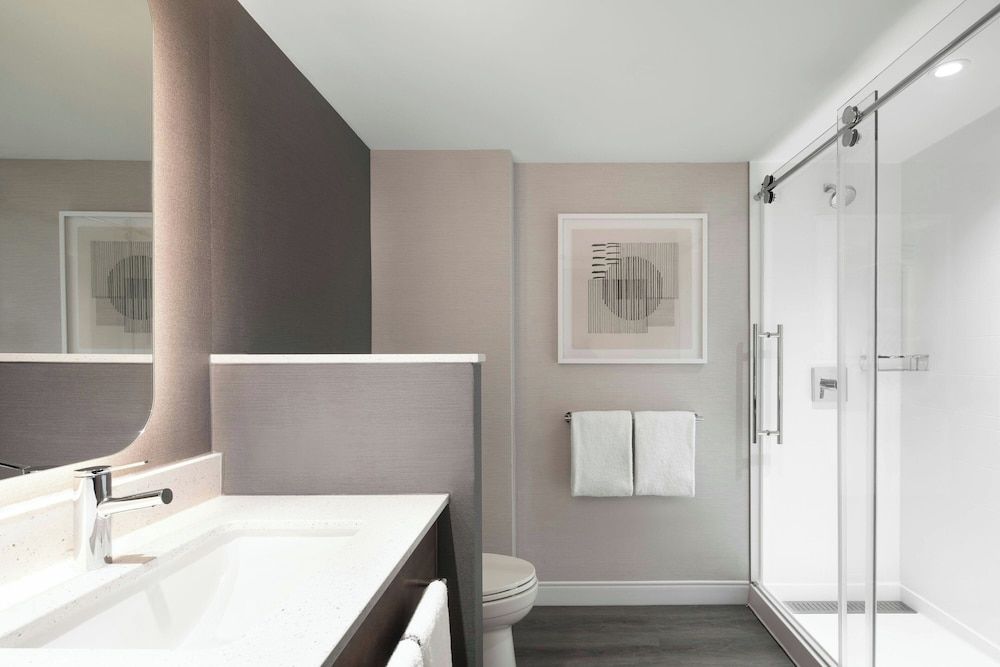 undefined Courtyard by Marriott Montreal Airport 9