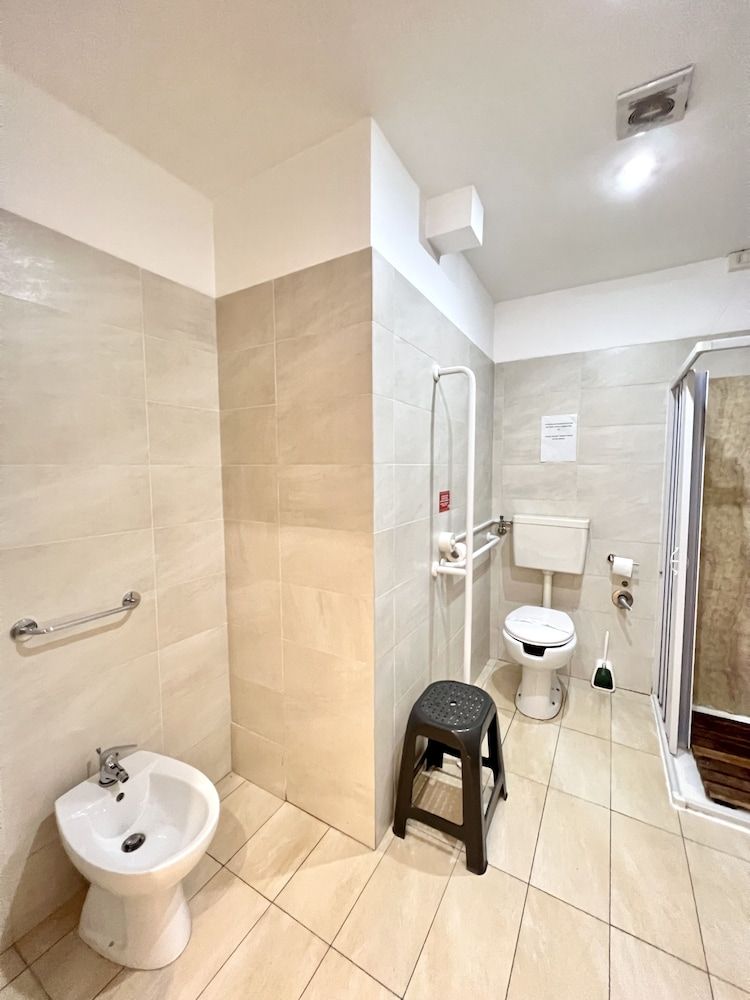 Hotel Como Superior Double Room, Mobility Accessible 11