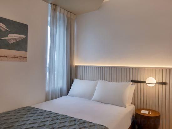 undefined Metropolitan Hotel 7