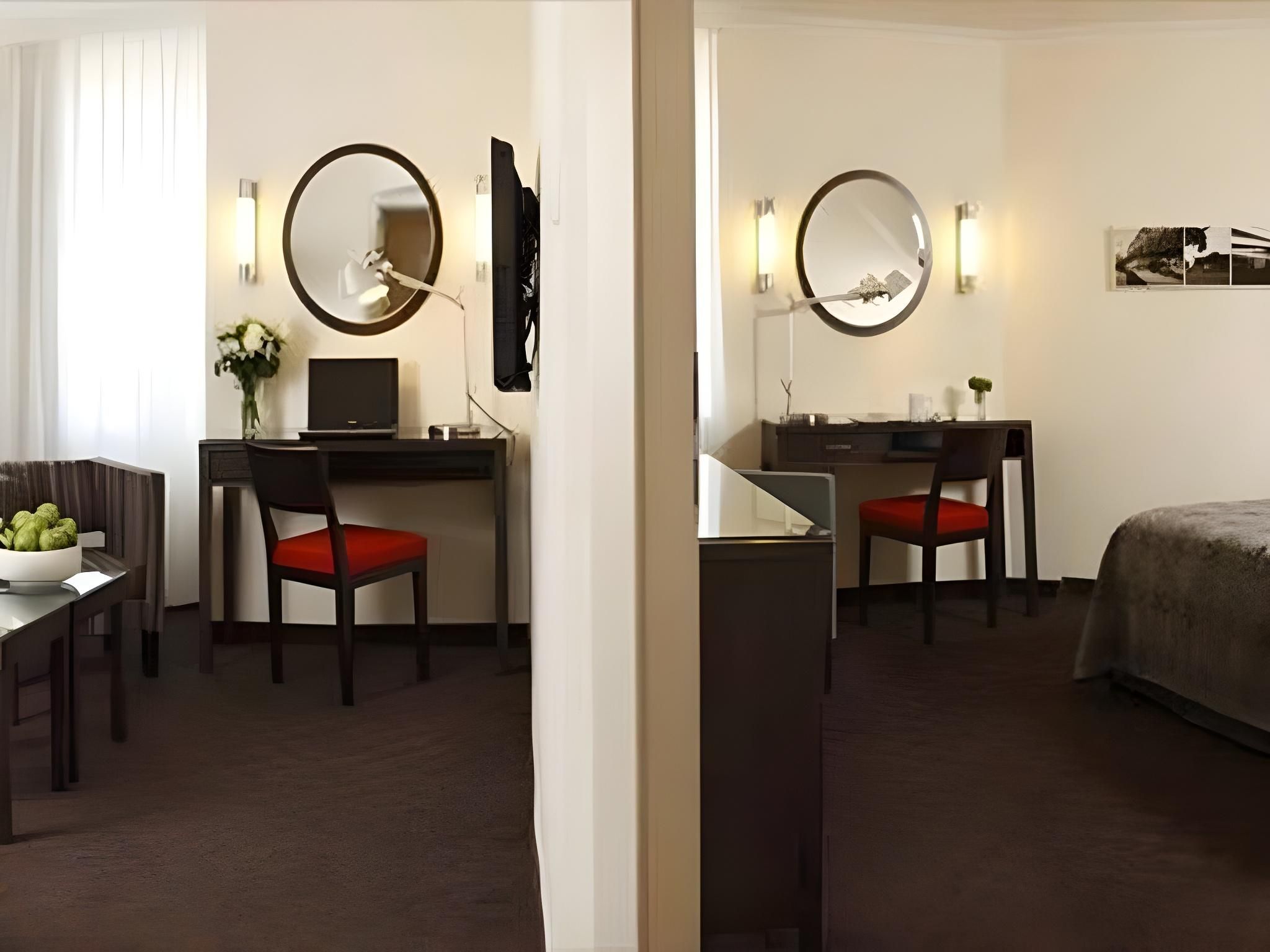 undefined Metropolitan Hotel 3