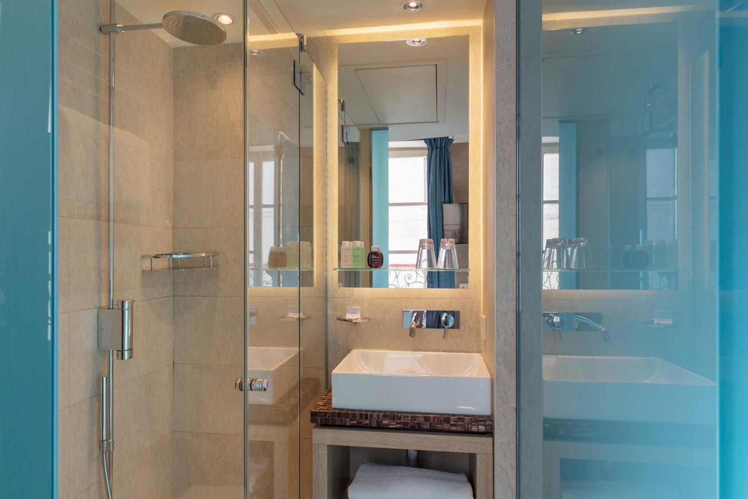 Hotel de Lille Executive Double Room 9