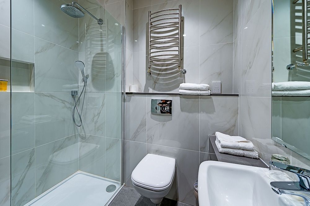 Kilmurry Lodge Hotel Classic Twin Room 5