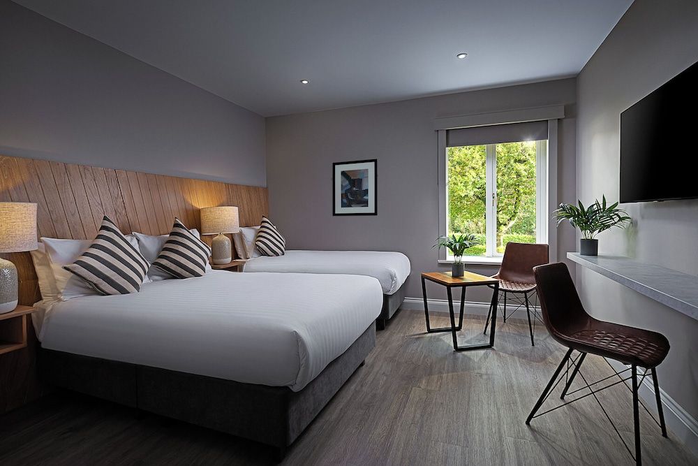 Kilmurry Lodge Hotel Classic Twin Room 3