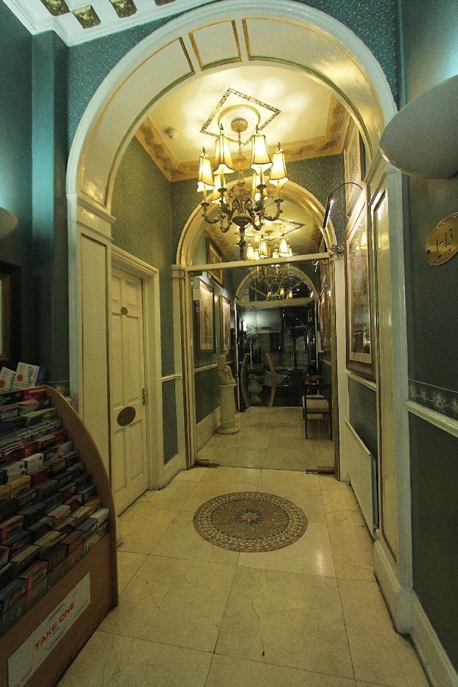 undefined Opulence Boutique Hotel 6