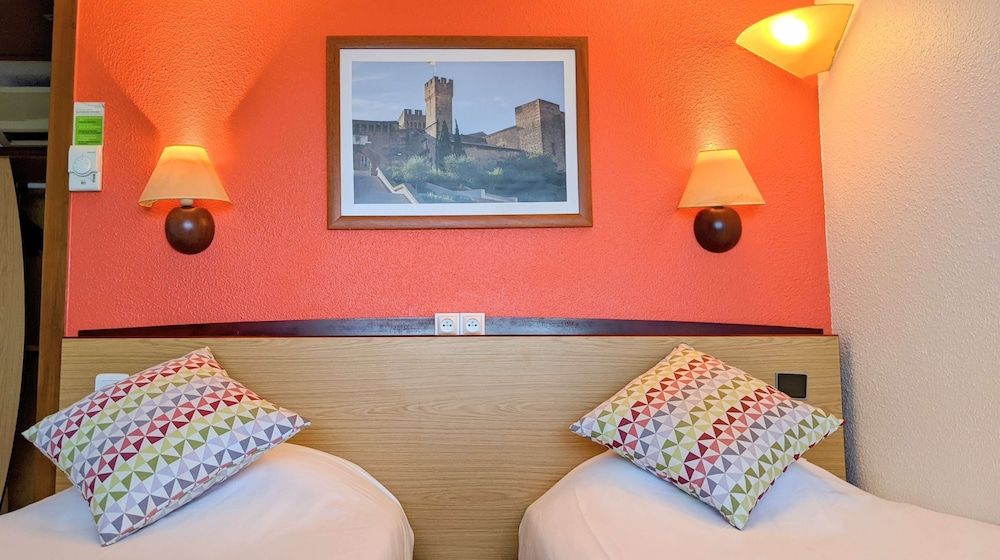Campanile Salon De Provence Standard Room, 2 Twin Beds (1 Junior Bed up to 10 years) 6