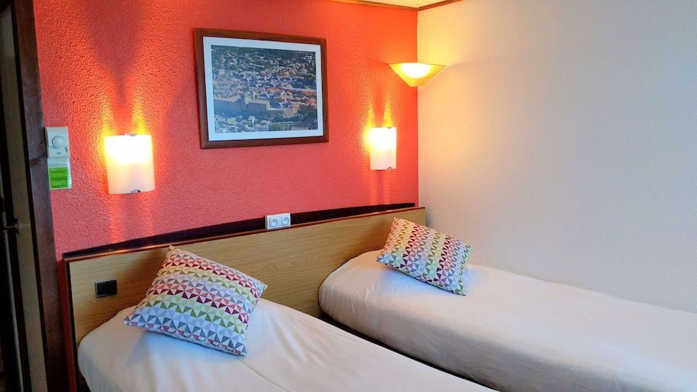 Campanile Salon De Provence Standard Room, 2 Twin Beds (1 Junior Bed up to 10 years) 2