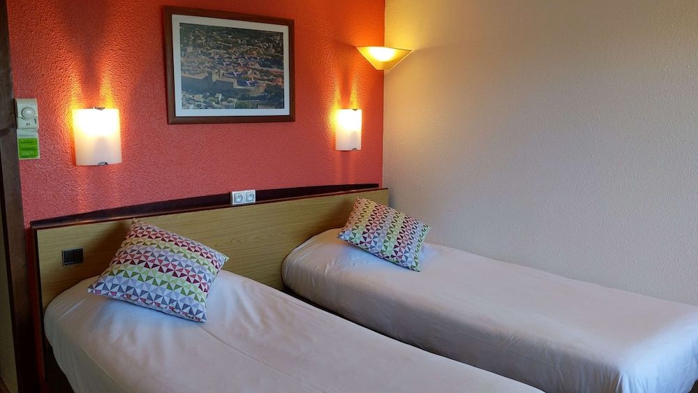 Campanile Salon De Provence Standard Room, 2 Twin Beds (1 Junior Bed up to 10 years) 4