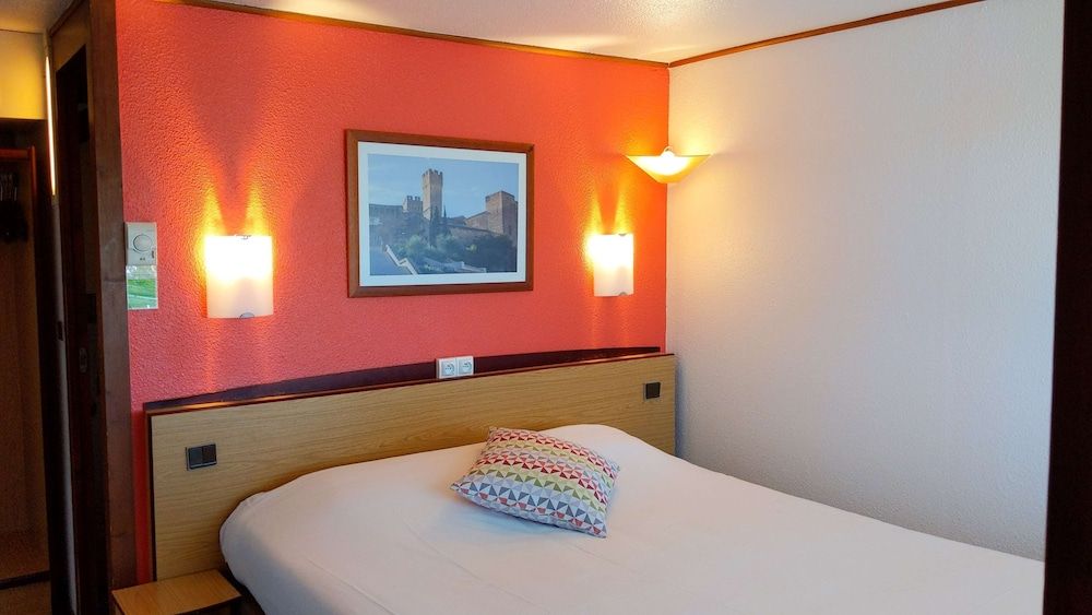 Campanile Salon De Provence Standard Room, 1 Double Bed (1 Junior Bed up to 10 years) 2