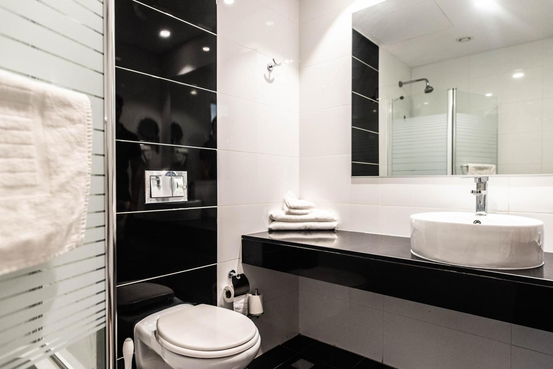 Double or Twin Room with Terrace