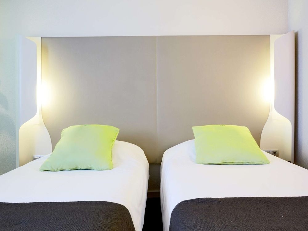Campanile Paris Est - Pantin Standard Room, Multiple Beds 6