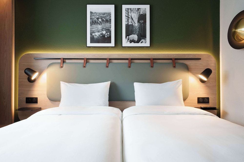 Campanile Paris Est - Pantin Standard Room, Multiple Beds 10