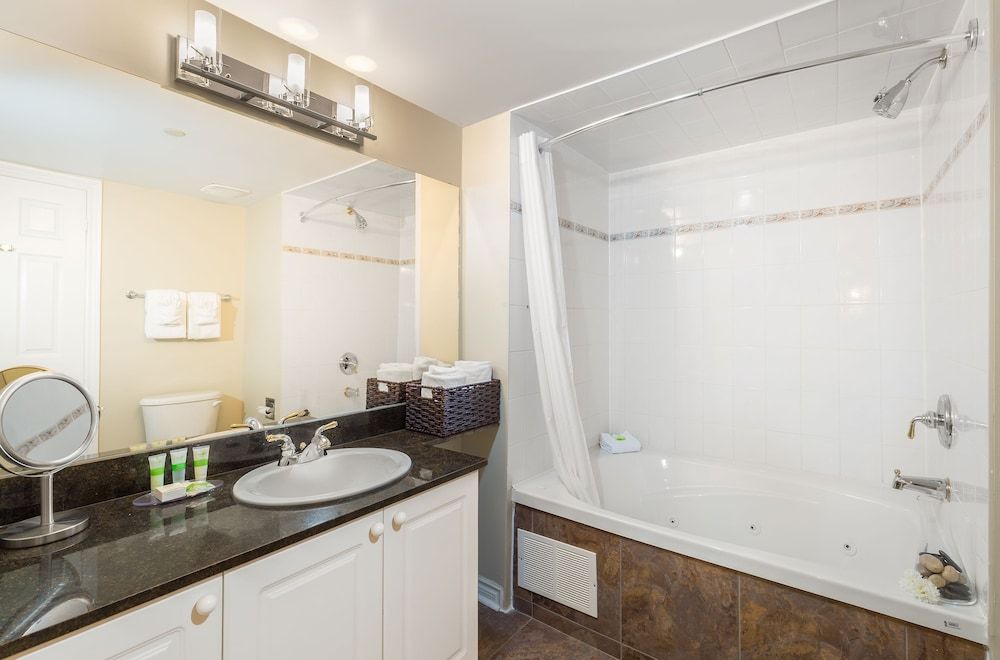 Living Stone Golf Resort Standard Room, 1 King Bed with Sofa bed -Pet Friendly($) 4