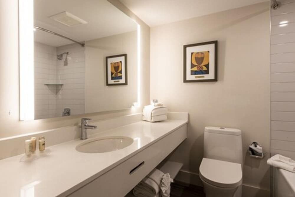 Living Stone Golf Resort Premium Room, Two Queen Beds (No Pets) 3