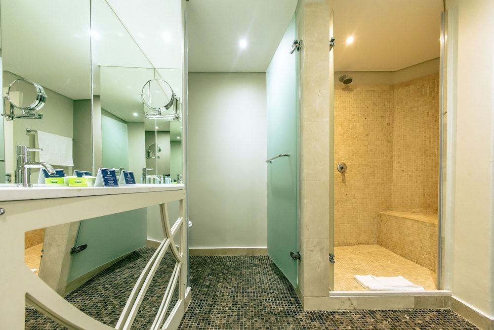 Lagoon Beach Hotel & Spa Partial Sea Facing King or Twin Room 7