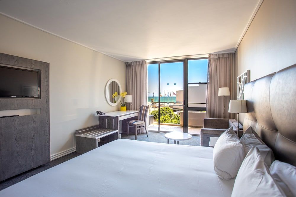 Lagoon Beach Hotel & Spa Partial Sea Facing King or Twin Room 6