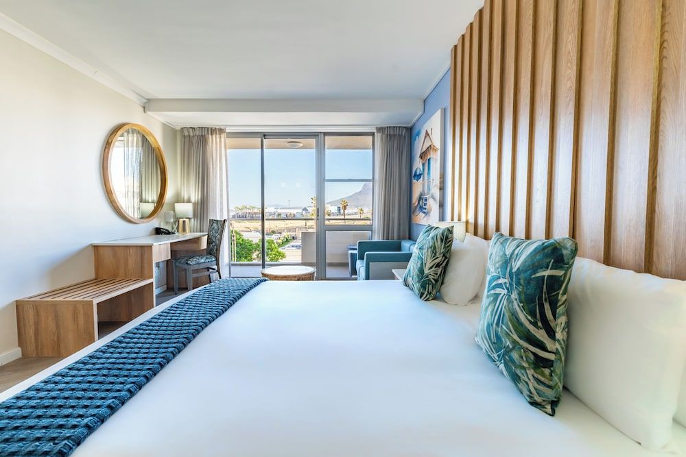 undefined Lagoon Beach Hotel & Spa 9