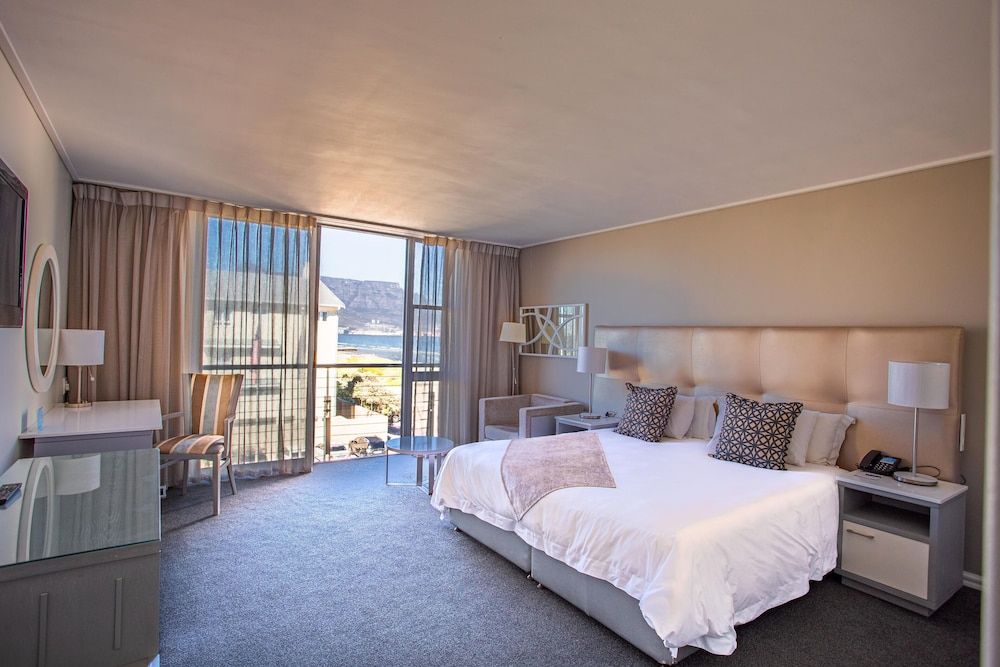 Lagoon Beach Hotel & Spa Partial Sea Facing King or Twin Room 3