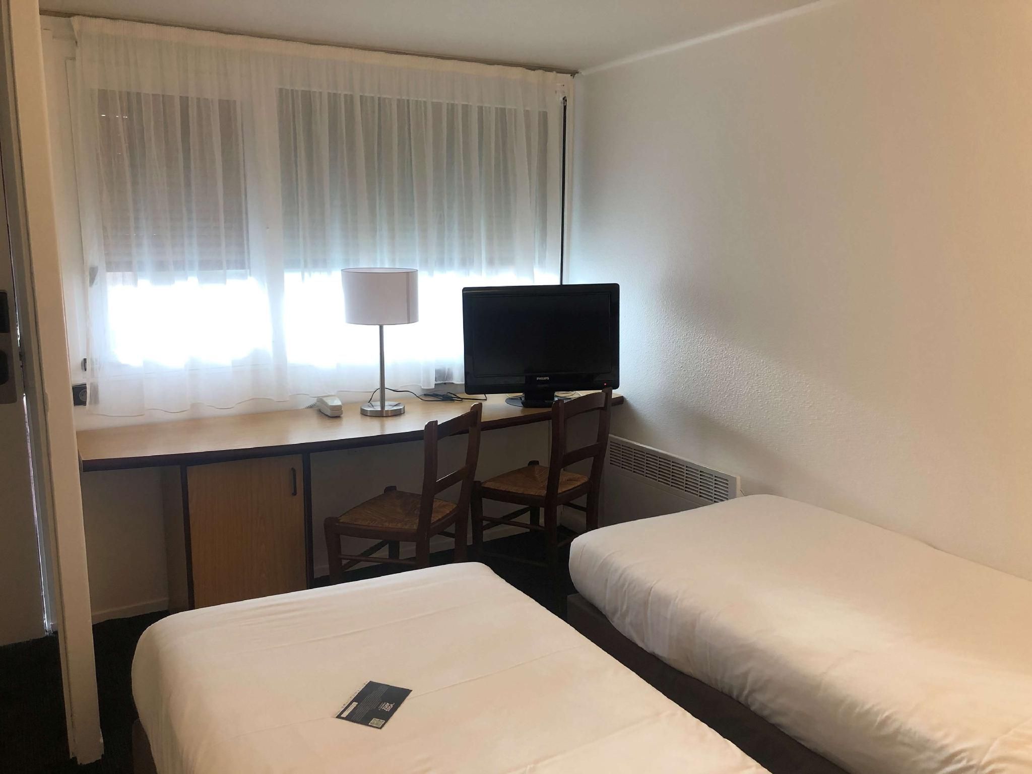 Triple Room 3 single beds
