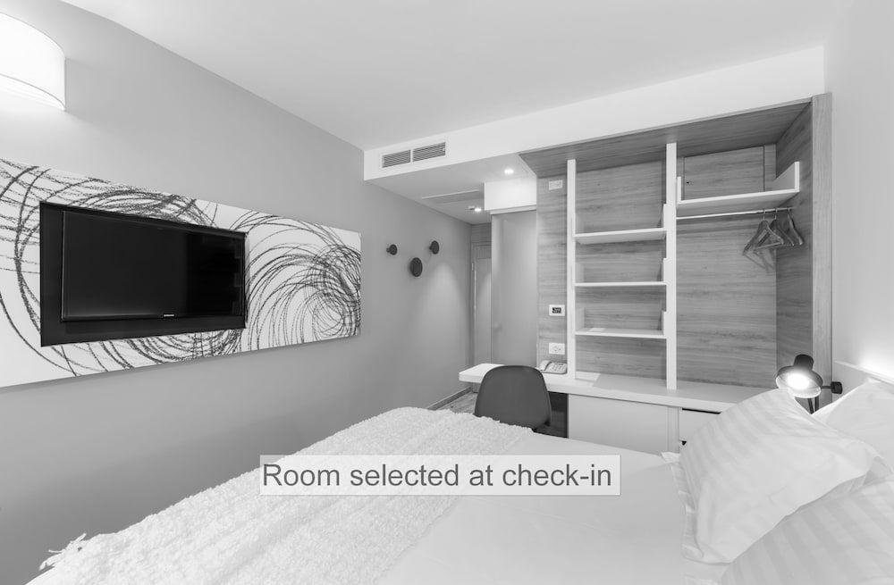 Pharos Hvar Bayhill Hotel Standard Double Room, Park View 13