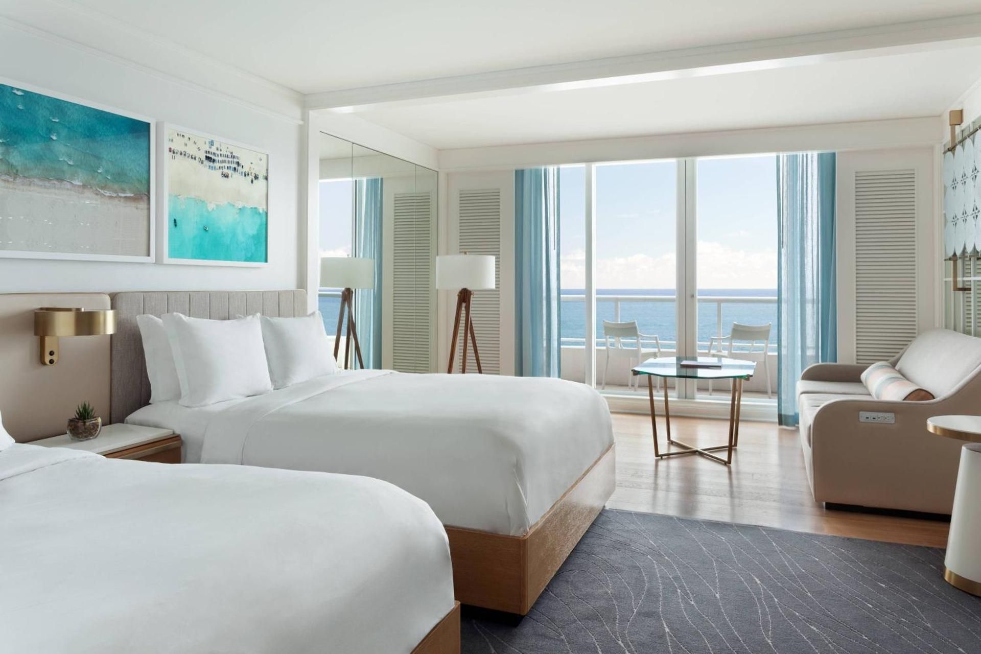Club Oceanfront, Club lounge access, Guest room, 2 Queen, Oceanfront, Balcony