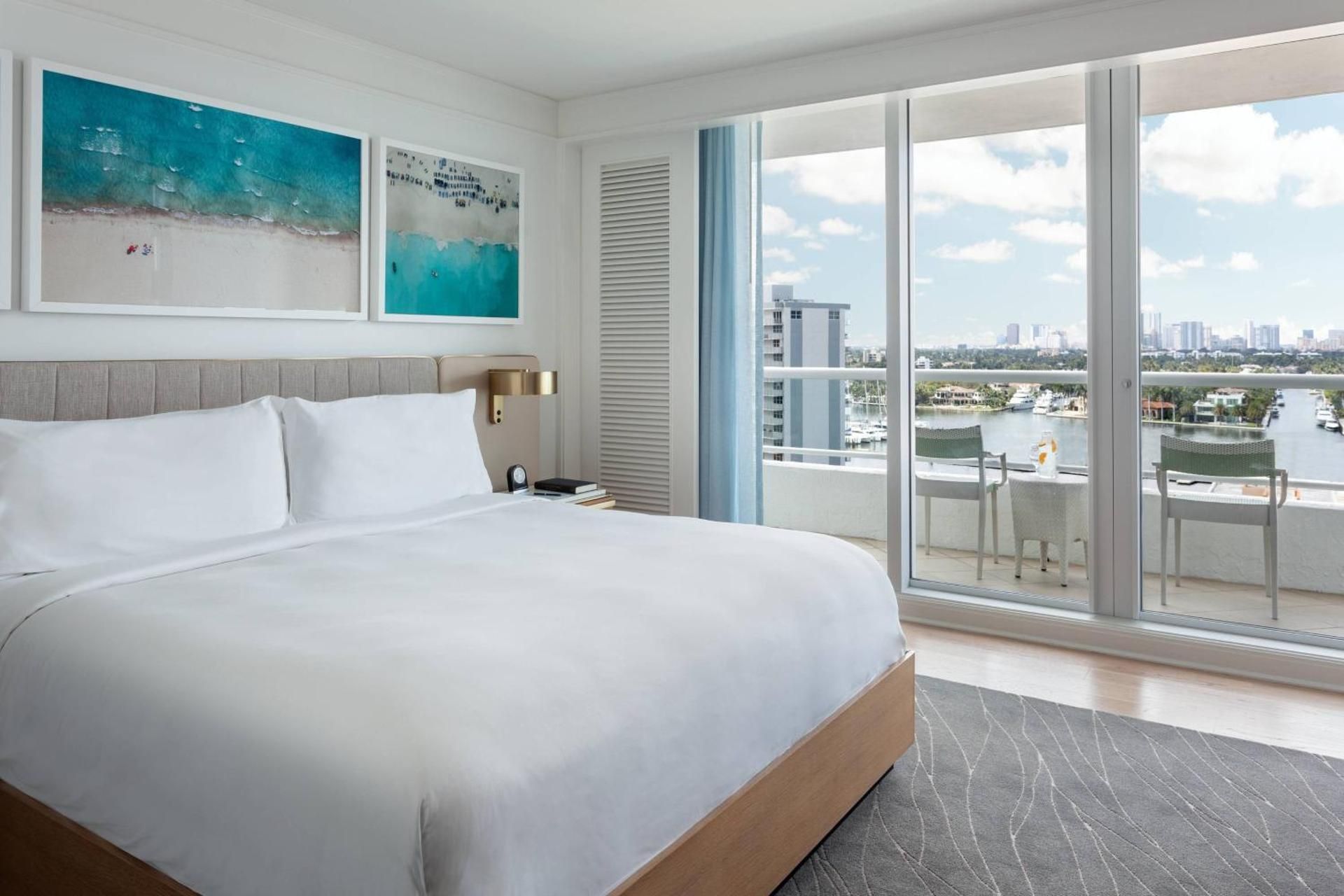 Intracoastal View, Guest Room, 1 King, Intracoastal View, Balcony