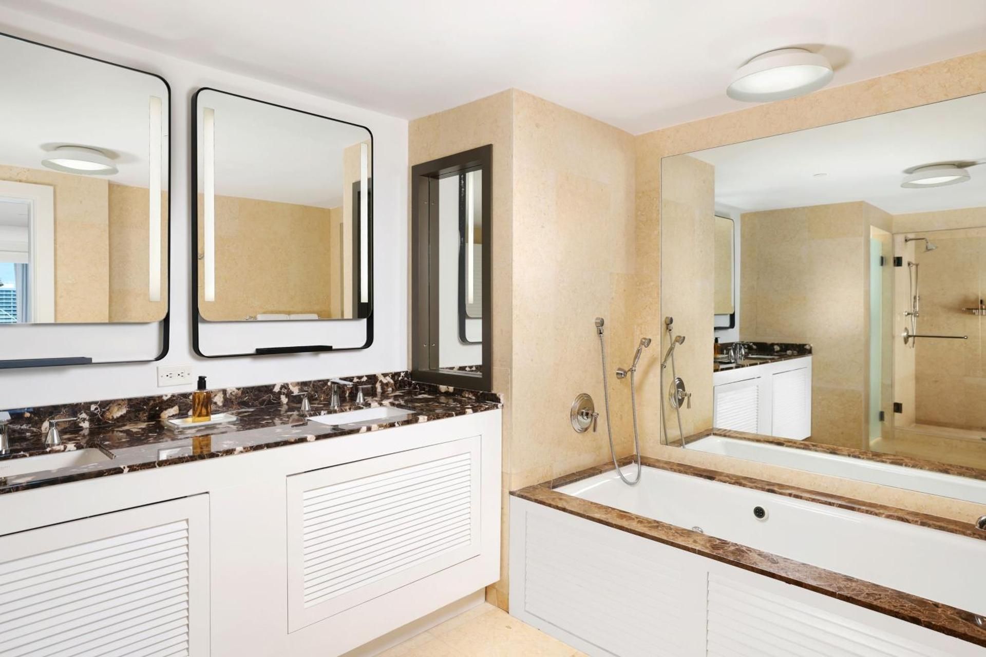 Oceanfront Suite, 3 Bedroom Residential Suite, Oceanfront, Balcony