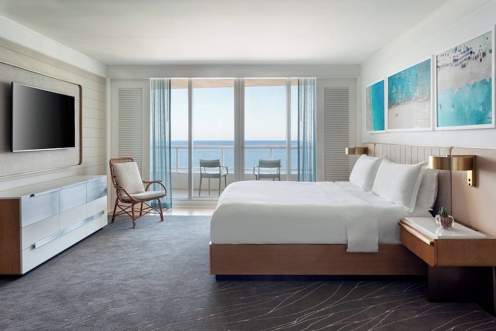 Suite, 1 Bedroom, Balcony, Oceanfront (Mobility Accessible, Roll-in Shower)