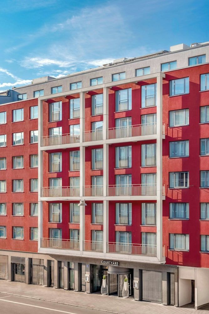 undefined Courtyard by Marriott Munich City Center 2