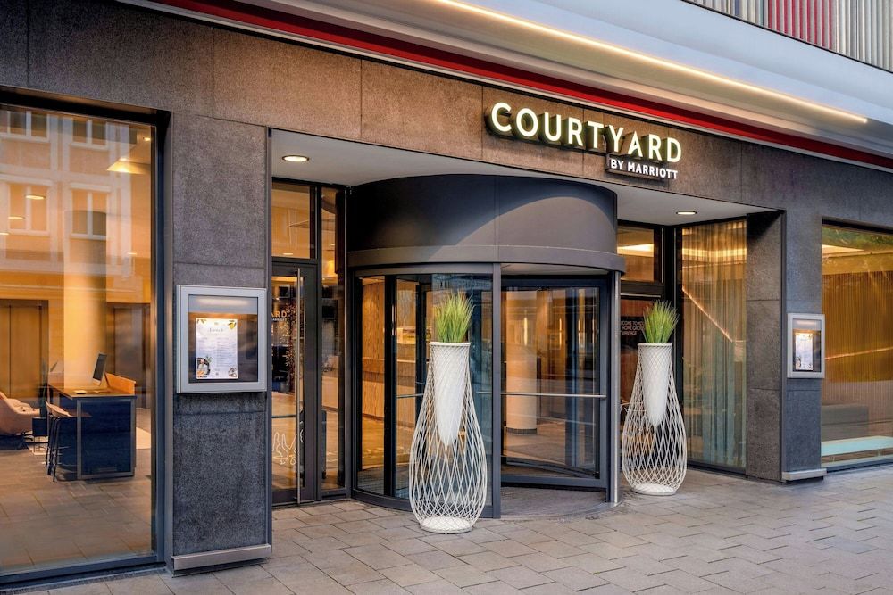undefined Courtyard by Marriott Munich City Center 3