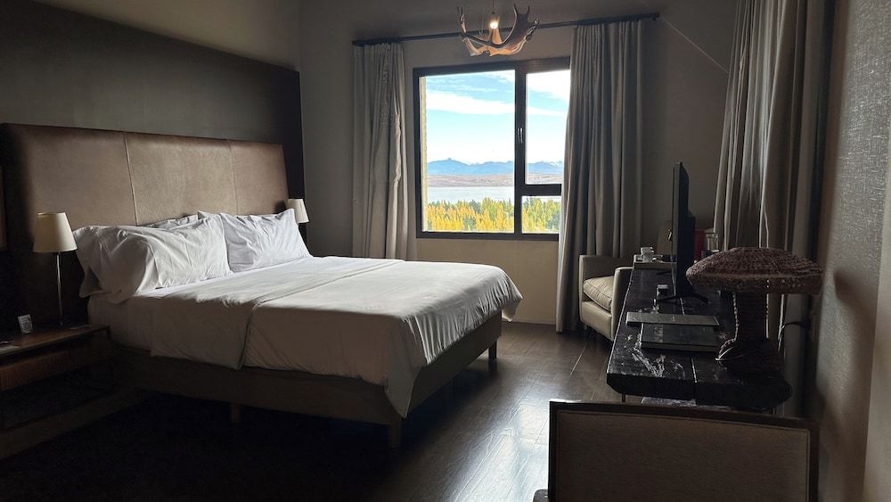 Suite, 1 Queen Bed