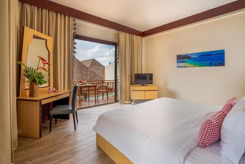 The Briza Beach Resort, Samui Deluxe Balcony 2