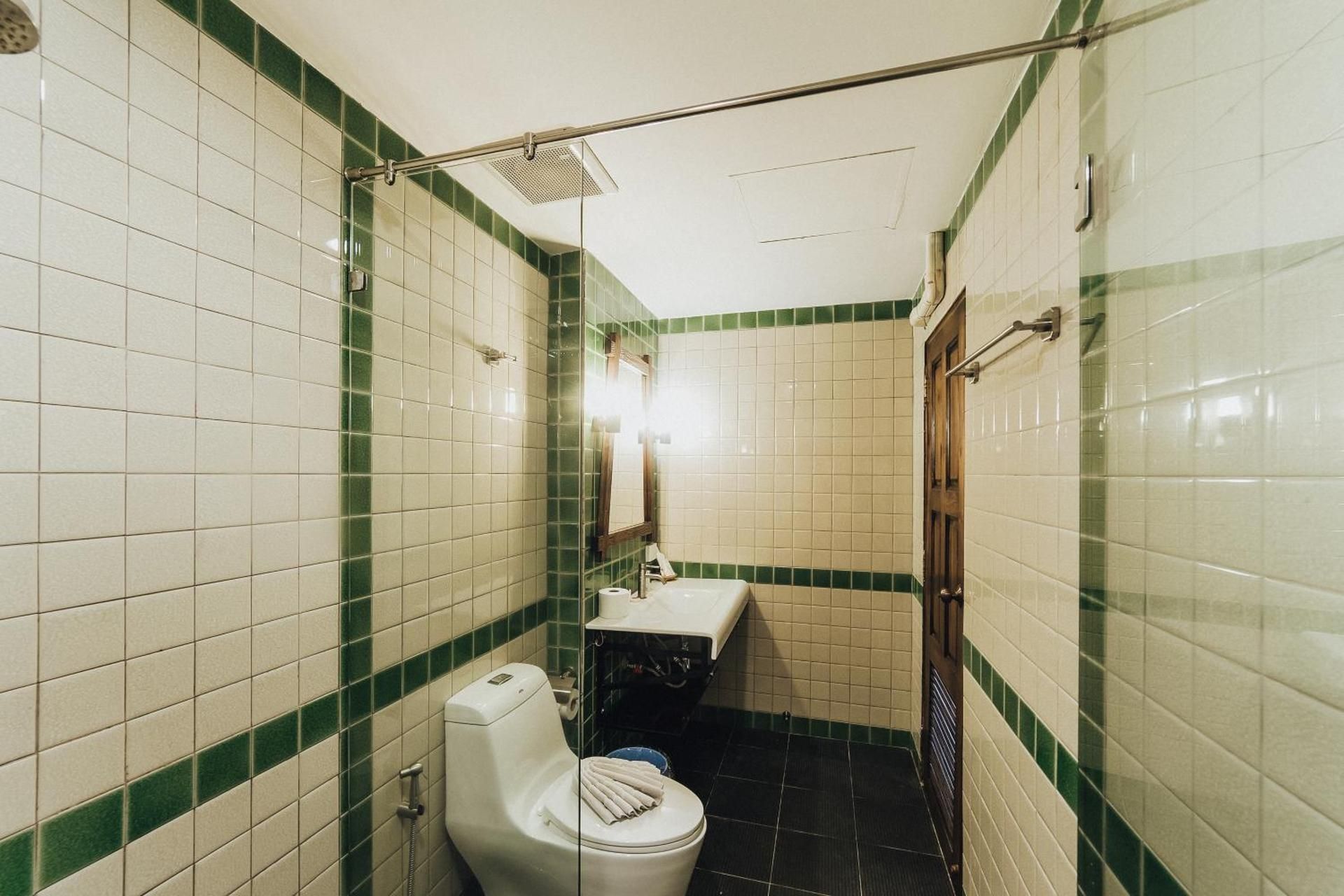 undefined CC's Hideaway 5