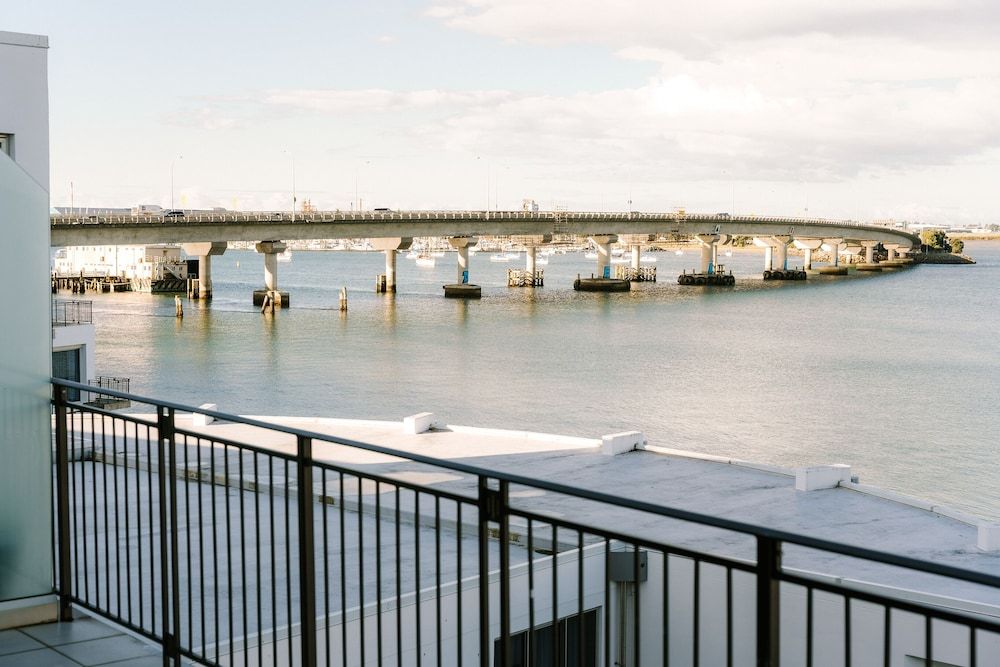 Trinity Wharf Tauranga Pool View 2