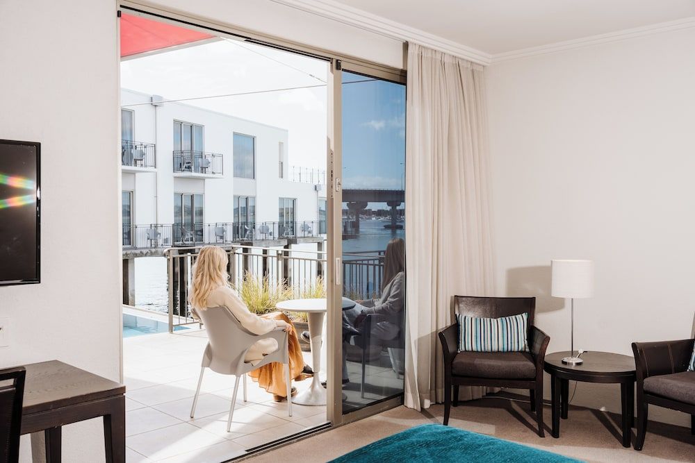 Trinity Wharf Tauranga Pool View 4