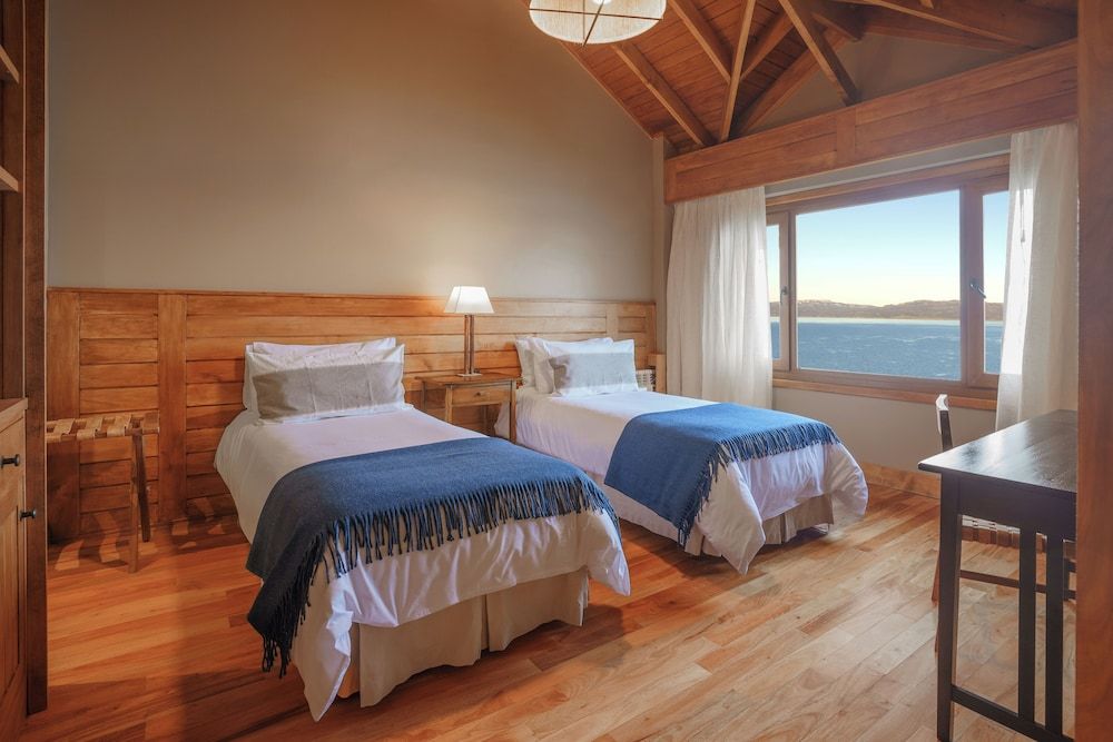 Los Cauquenes Resort + Spa + Experiences Patagonia Suite vista canal Beagle 4