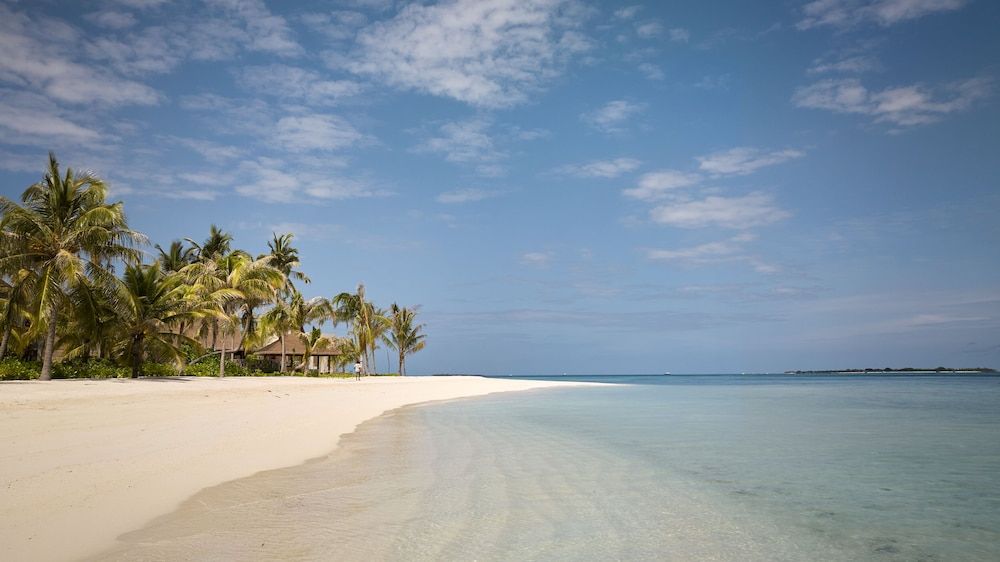 Six Senses Kanuhura Family Beach Retreat with Pool 2