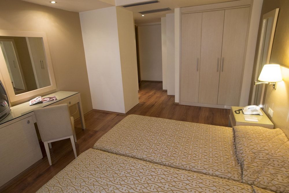 Davitel Tobacco Hotel Double Room 3