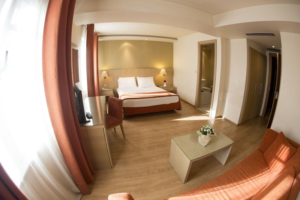 Davitel Tobacco Hotel Double Room 6