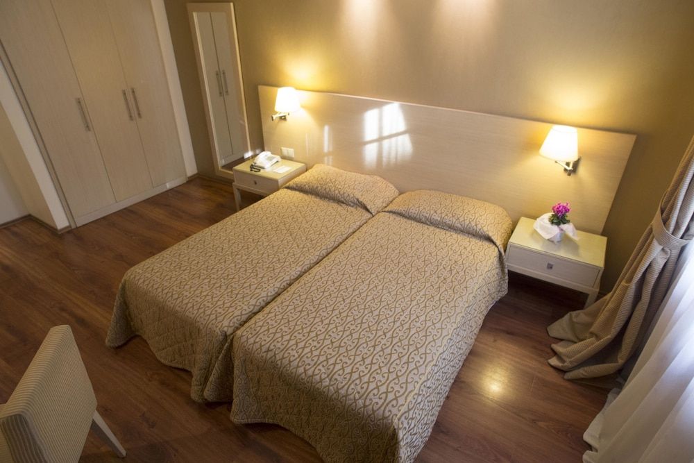 Davitel Tobacco Hotel Double Room