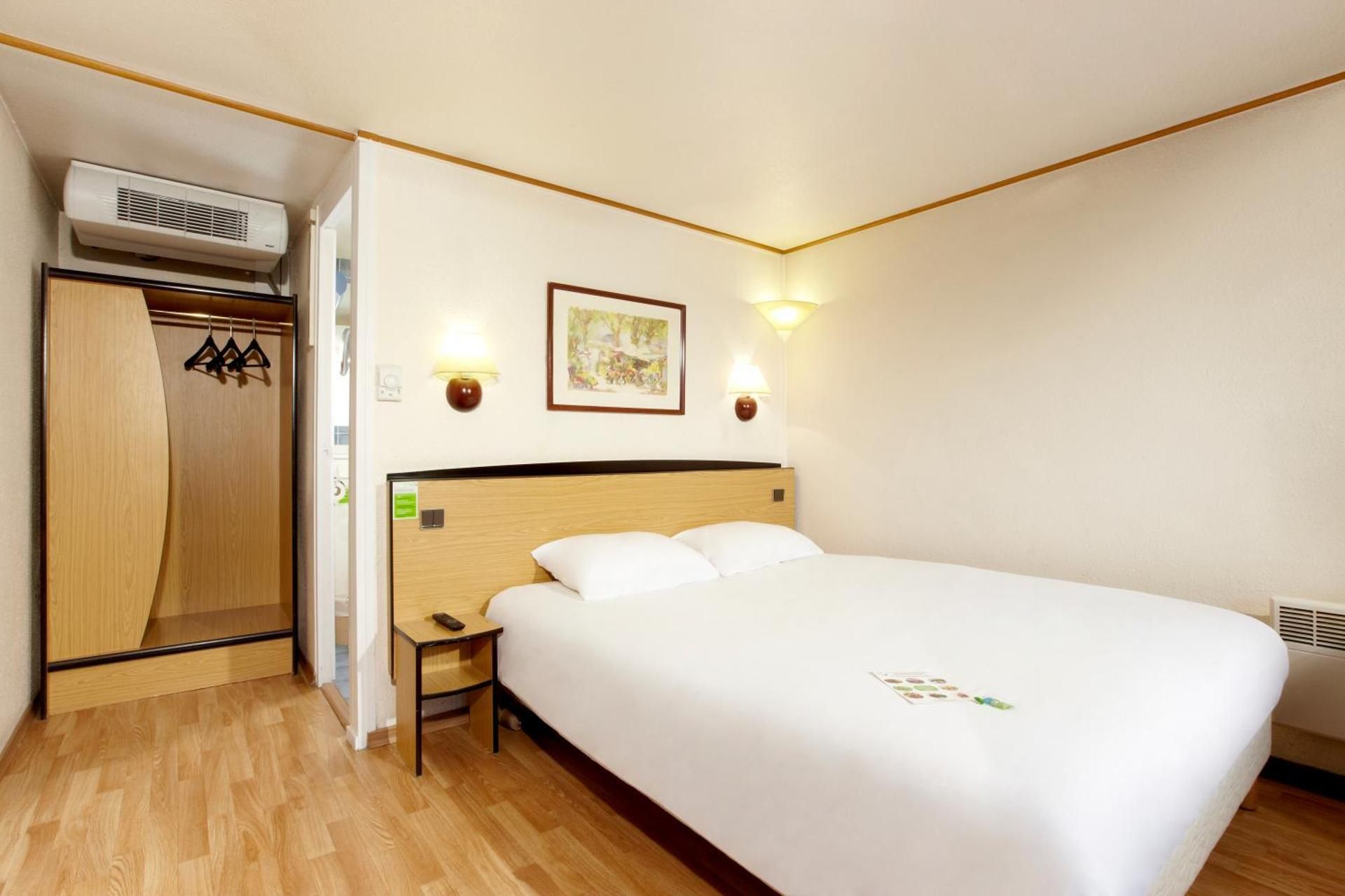 Double Room with One Double Bed and One Junior bed
