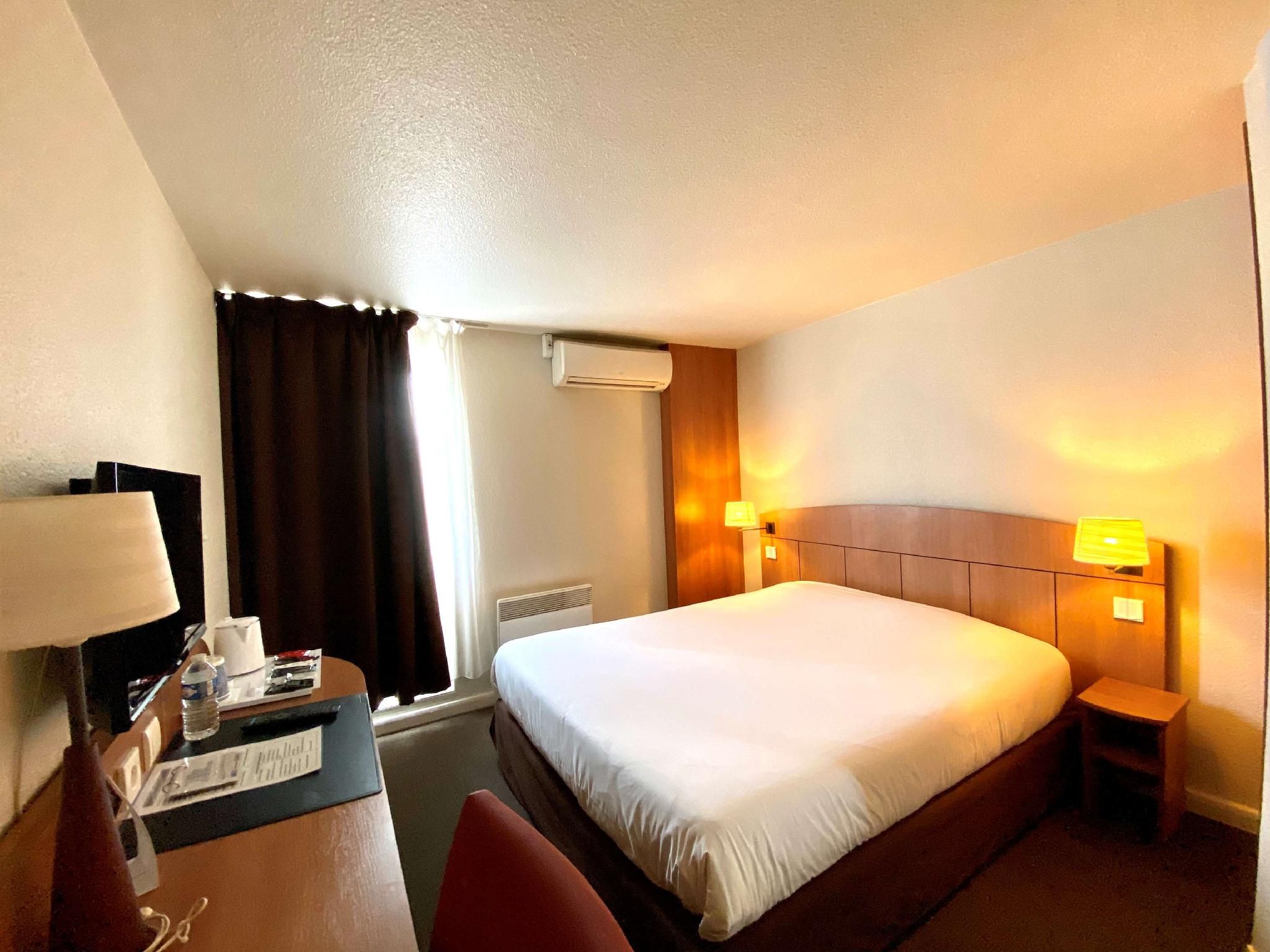 Kyriad Montargis - Amily Standard Room - 2 Single Beds 2