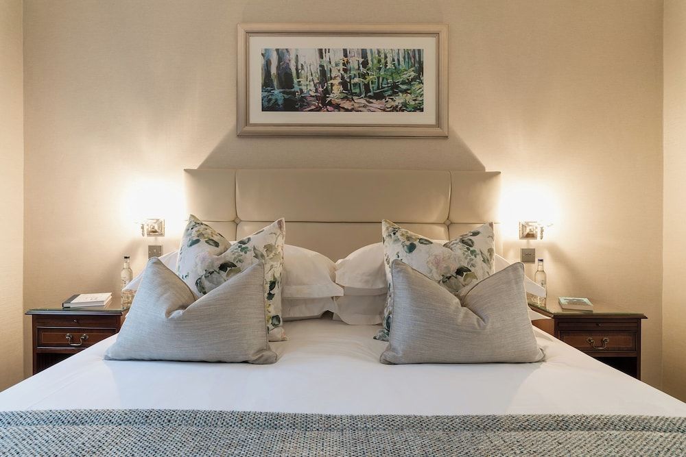 Ashdown Park Hotel & Country Club Classic Double or Twin Room 6