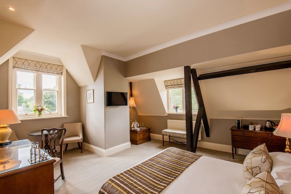Ashdown Park Hotel & Country Club Classic Double or Twin Room 4