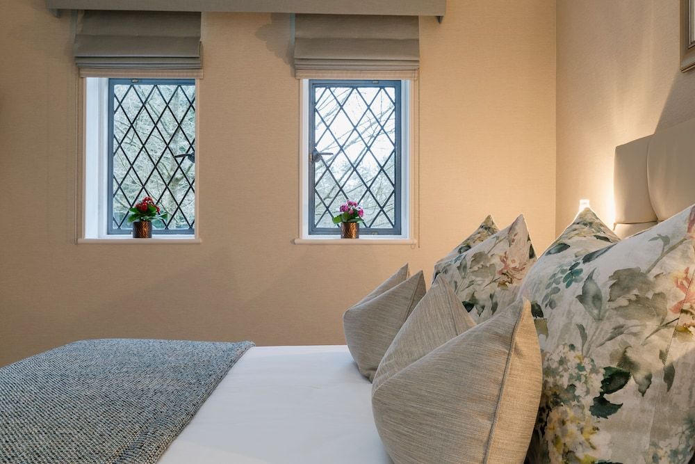 Ashdown Park Hotel & Country Club Classic Double or Twin Room 7