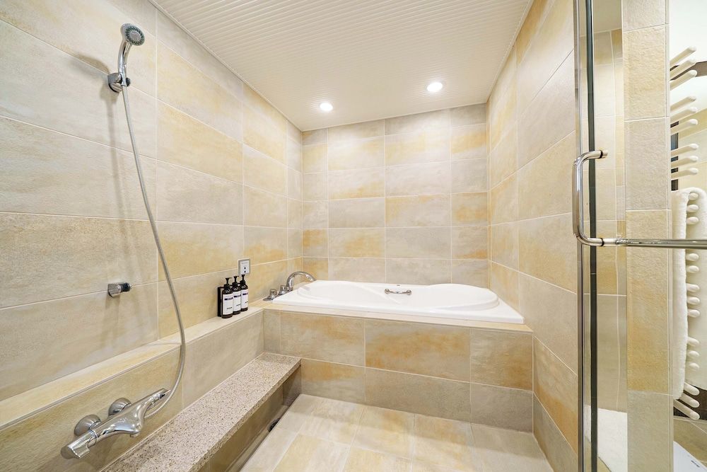 Regency, Executive Suite