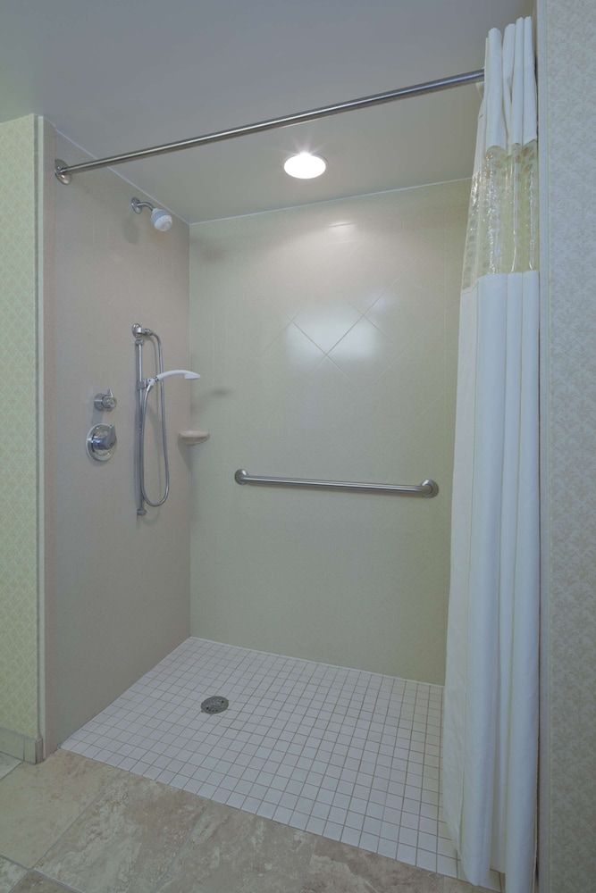 Room, 2 Queen Beds, Accessible, Non Smoking