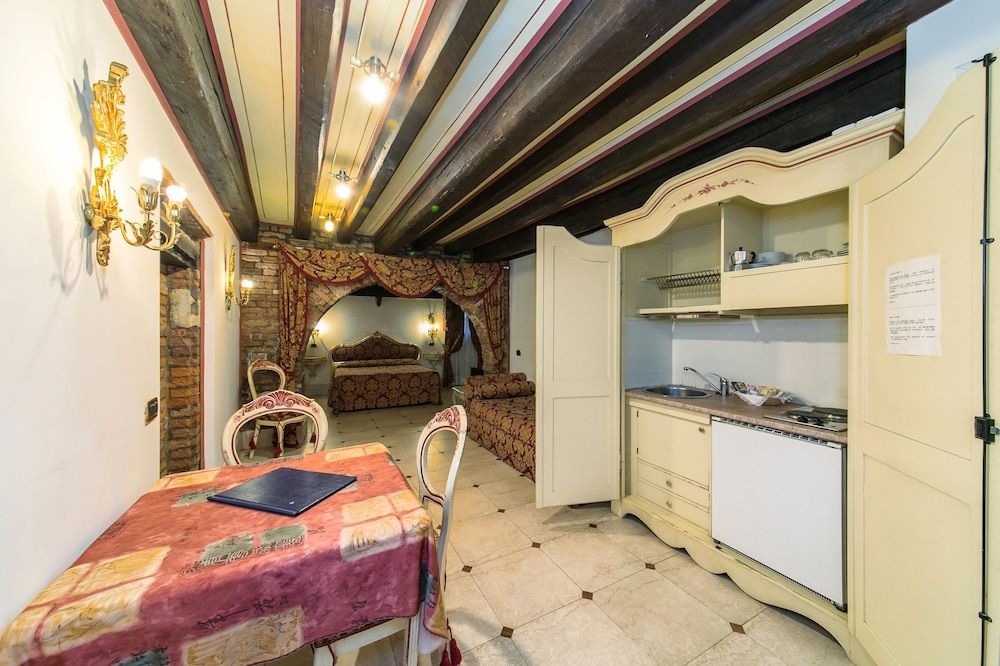 undefined Pantalon Hotel 4